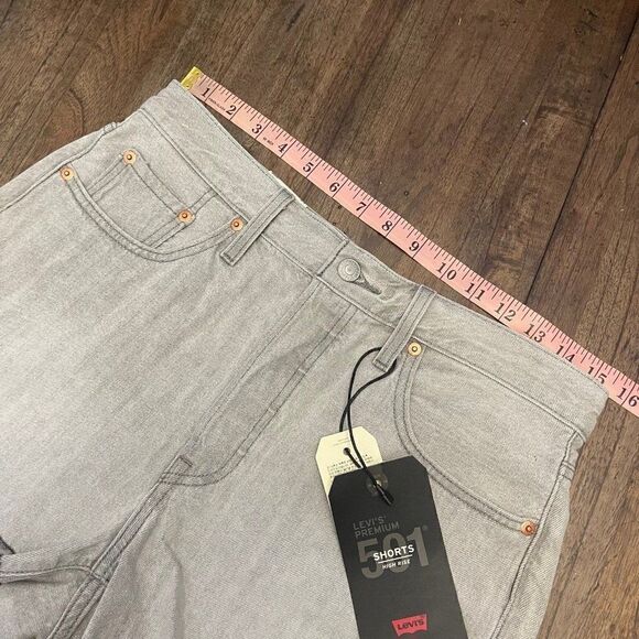 Levi’s Light Gray 501 Cut Off Shorts - Picture 2 of 10